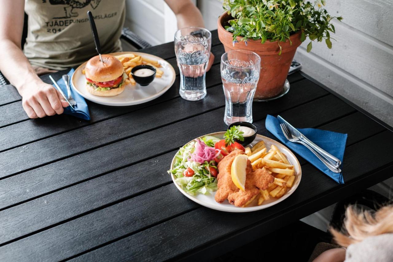 Bed & Breakfast Restaurang Sybarit Houtskar 외부 사진